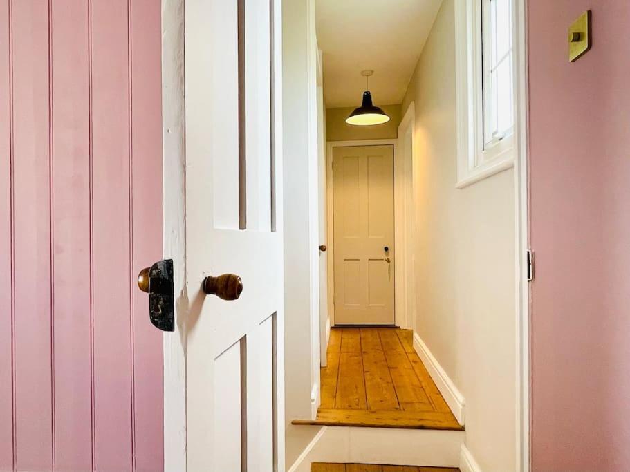 Northdene Cottage - Cosy Old Fisherman'S Cottage Two Mins From Sea - Free Parking - Wood Burning Stove - Roll Top Bath - Dog Friendly Deal Eksteriør bilde