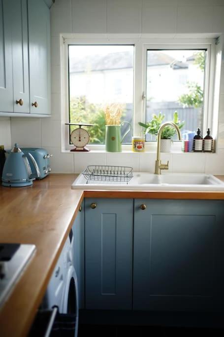 Northdene Cottage - Cosy Old Fisherman'S Cottage Two Mins From Sea - Free Parking - Wood Burning Stove - Roll Top Bath - Dog Friendly Deal Eksteriør bilde