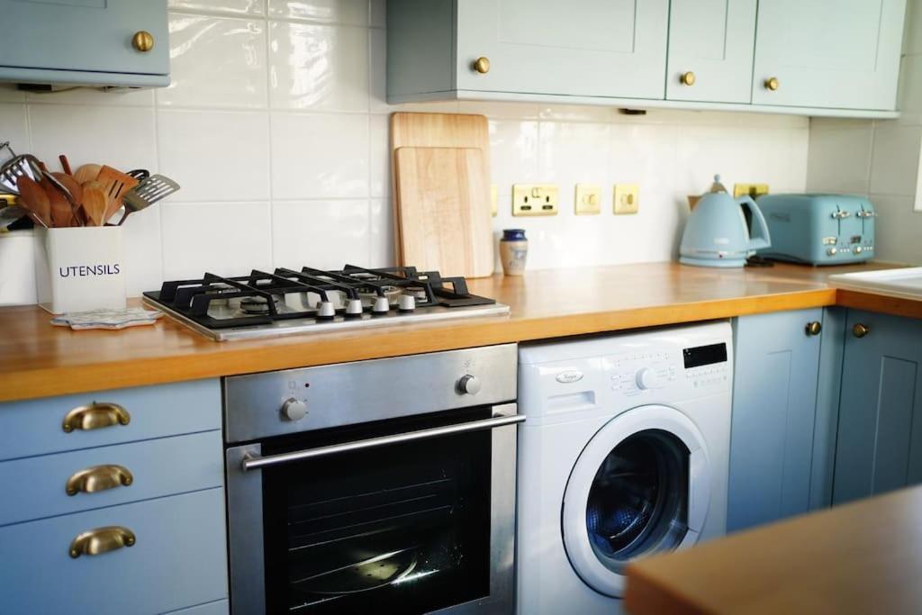 Northdene Cottage - Cosy Old Fisherman'S Cottage Two Mins From Sea - Free Parking - Wood Burning Stove - Roll Top Bath - Dog Friendly Deal Eksteriør bilde